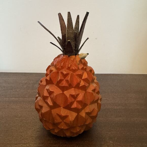 Wooden Pineapple with Bird Hand Carved MCM Vintage Hospitality Welcome Fruit - Picture 10 of 11
